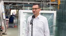 Premier Morawiecki gościem DRUTEXU BIZNES, Firma - 24 sierpnia br. Premier Mateusz Morawiecki odwiedził siedzibę firmy DRUTEX S.A. – wiodącego producenta stolarki okiennej w Europie. Szef rządu w trakcie swojej wizyty podkreślał innowacyjność produktów oraz skalę działalności firmy.