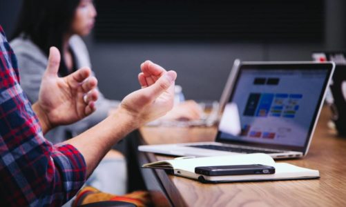 Jakie zmiany czekają polską branżę księgową? Sztuczna inteligencja zmienia rynek